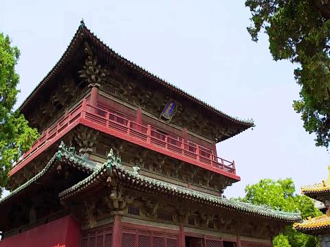 隆興寺保留了一些珍貴的宋朝古建築。