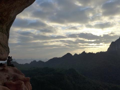 于五仙岩拍摄日落。