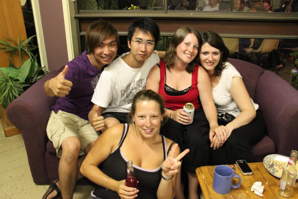 在澳洲时，经常在宿舍内举办派对。