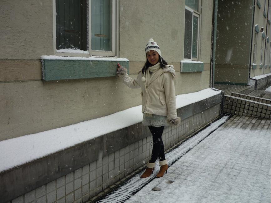 第一次在韓國遇上下雪，那時在學校宿舍呢…