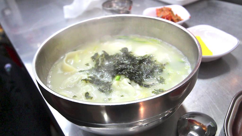 韓國人新年必定要吃年糕湯。