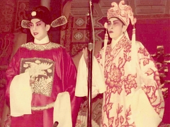 60年代李奇峰與任劍輝在美國登台（《大鑼大鼓好戲派》圖片）